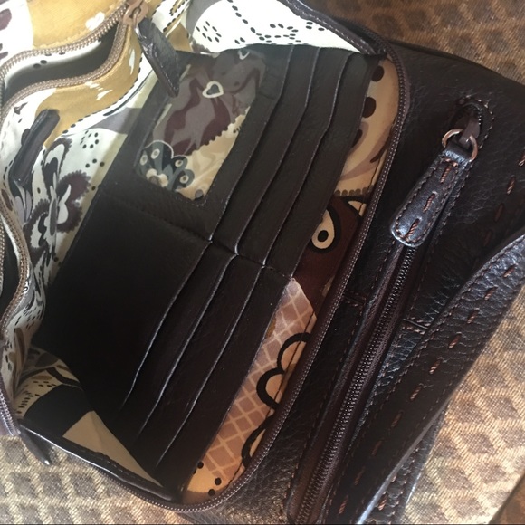 Beautiful Brighton Crossbody Bag - Picture 3 of 4